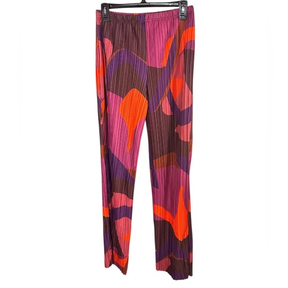 Pretty Little Thing Colorful Abstract Women's Pants - Picture 2 of 3